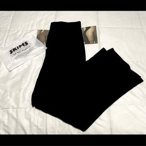 NWT SKIMS SOFT PJ SLEEP PANTS IN ONYX